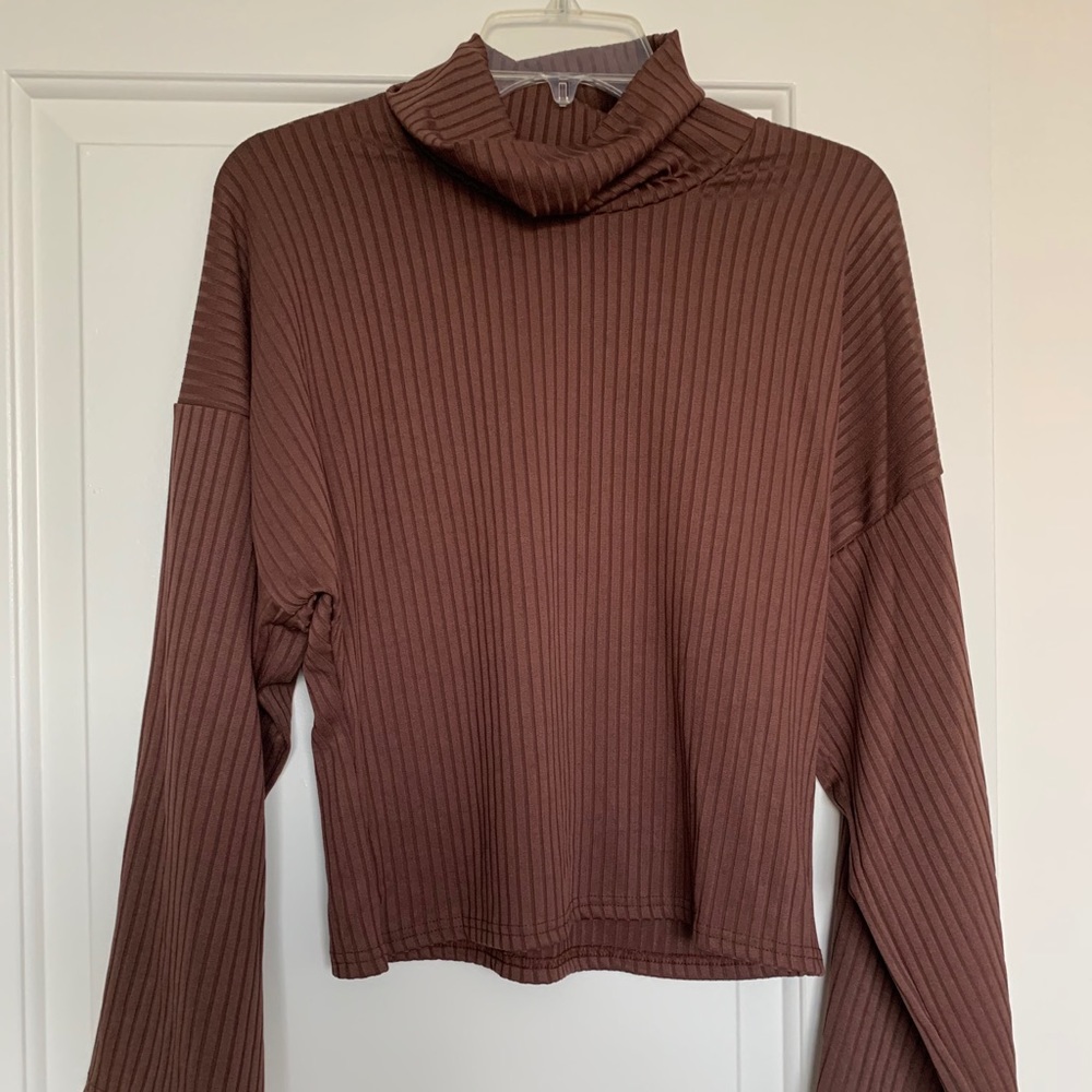 Chocolate ribbed high-neck flared sleeve blouse